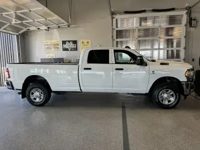 Discover Martin Chrysler, a family-owned gem since 44! With unbeatable service & deals, we're your g...