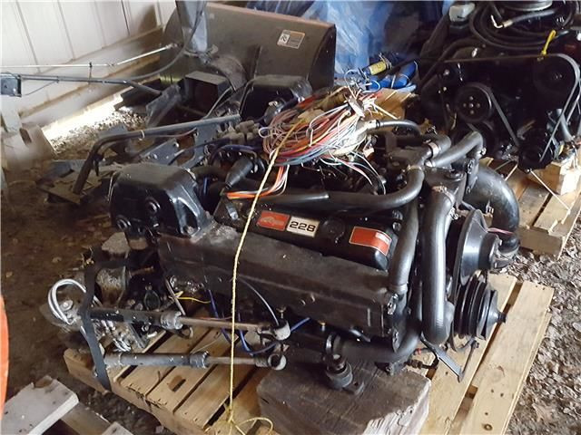 mercruiser engines, nice selection of good engines in Powerboats & Motorboats in North Bay - Image 4