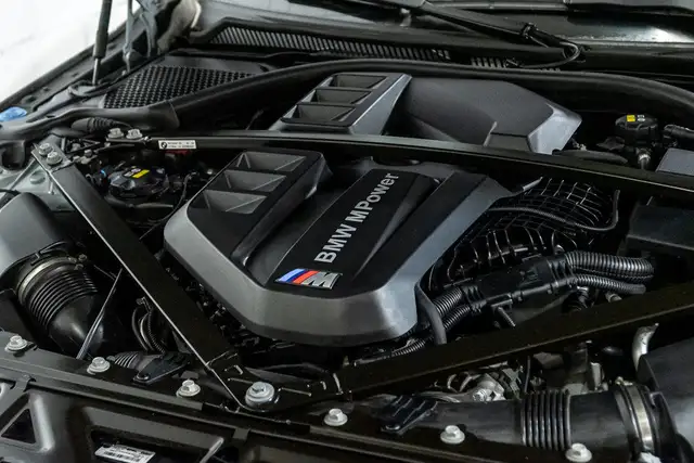 2022 BMW M4 Competition Coupé M xDrive | Émotion pure | Toit in Cars & Trucks in City of Montréal - Image 10