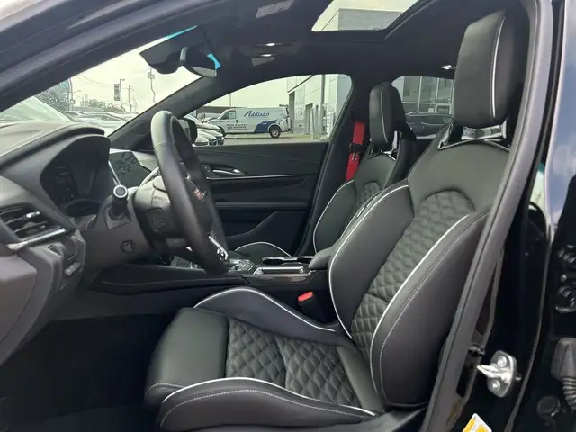 2025 Cadillac CT4-V 4dr Sdn Blackwing manual in Cars & Trucks in Mississauga / Peel Region - Image 11