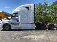 2020 FREIGHTLINER T12664ST;Heavy Duty Trucks - Conventional Truck w/ Sleeper Penske Location 100 THO... (image 3)