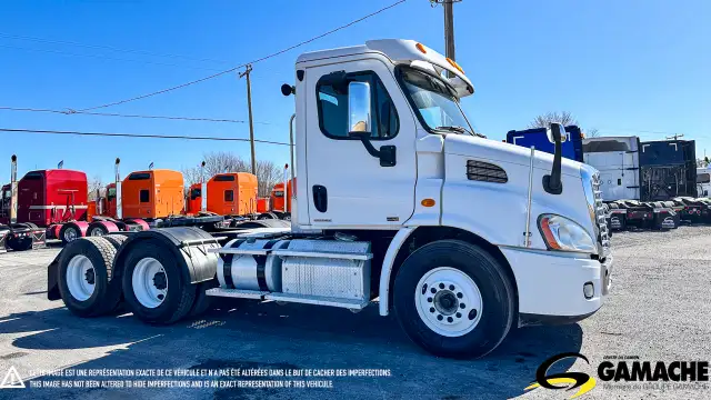 2011 FREIGHTLINER CASCADIA CA113DC DAY CAB in Heavy Trucks in Chilliwack - Image 3