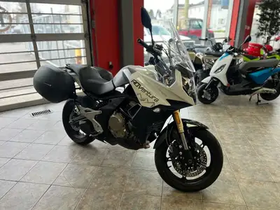 CFMOTO ADVENTURA 650 2023 Motocyclette Cfmoto 650 Adventura 2023 -4895 km En bonne condition -Garant...