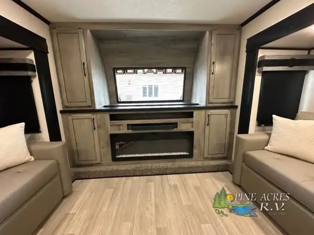 2024 KZ Durango Gold G387FLF (FRONT LIVING) in Travel Trailers & Campers in Truro - Image 4
