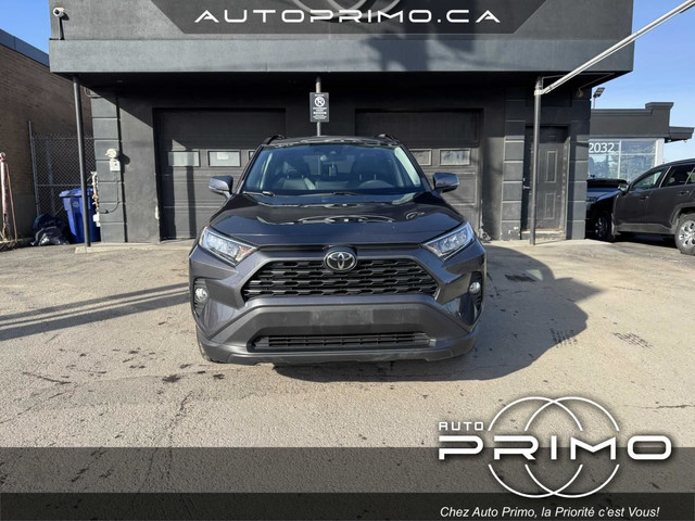 2020 Toyota RAV4 XLE AWD Automatique avec Sièges en Cuir Toit Ou in Cars & Trucks in Laval / North Shore - Image 2