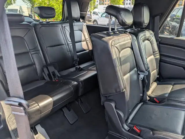 2021 Lincoln Navigator Reserve 3.5L, HIGH OUTPUT, NAVIGATION,... in Cars & Trucks in Calgary - Image 18