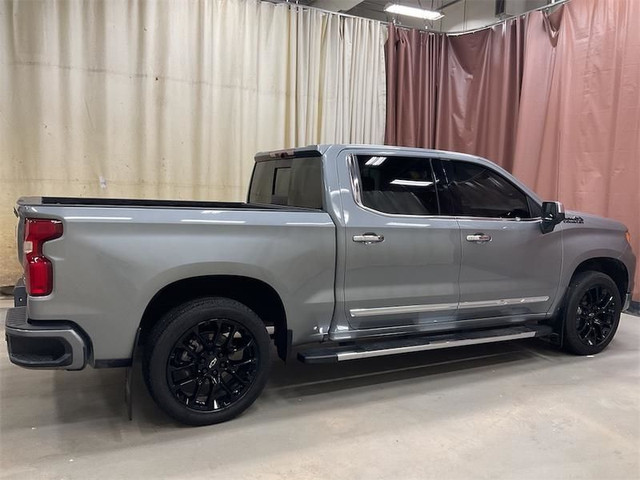 2023 Chevrolet Silverado 1500 High Country - Leather Seats in Cars & Trucks in Fort McMurray - Image 4