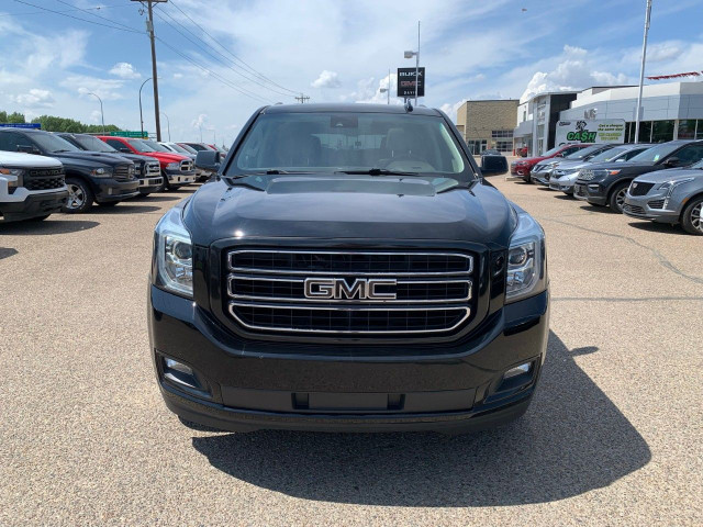 2020 GMC Yukon in Cars & Trucks in Medicine Hat - Image 2