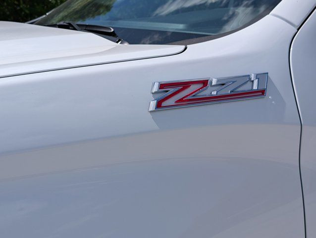 2025 Chevrolet Silverado 1500 LT- Trailering Pkg - Convenience in Cars & Trucks in Barrie - Image 3
