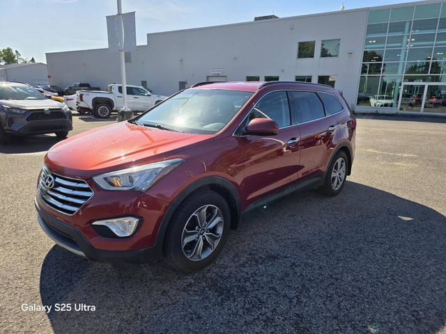 Hyundai Santa Fe XL PREMIUM 2016 AWD - BAS MILLAGE - in Cars & Trucks in Québec City