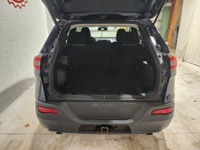 2014 Jeep Cherokee in Cars & Trucks in Windsor Region - Image 4