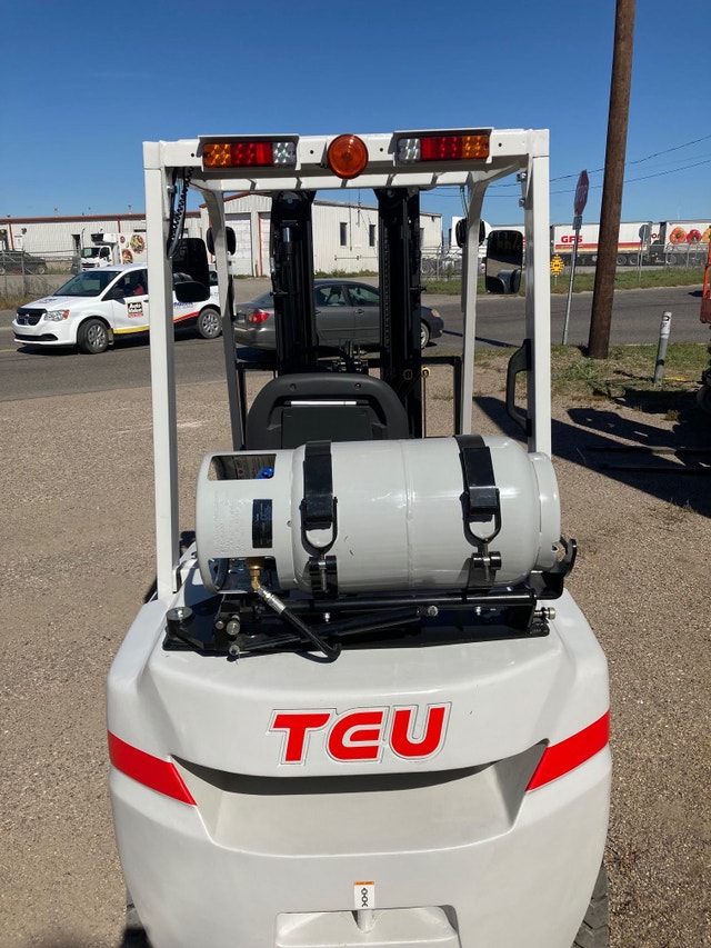 New TEU FG30T Forklift , pneumatic tires, 6,000lb capacity Heavy