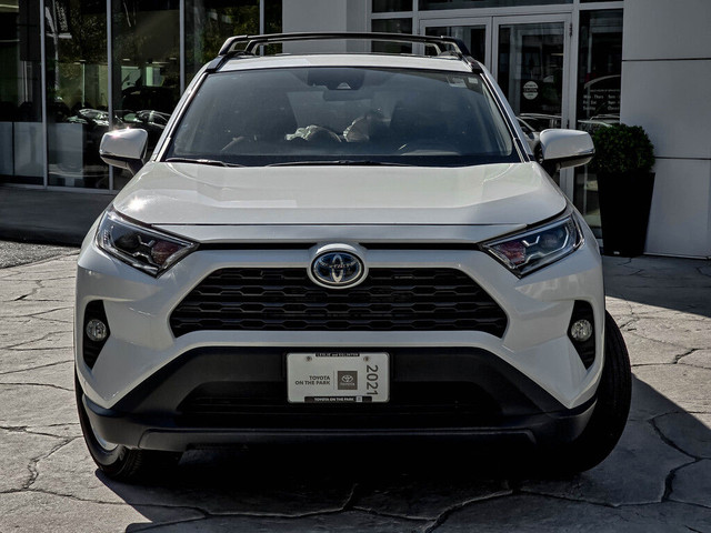  2021 Toyota RAV4 Hybrid XLE AWD/SAFETY CERTIFIED in Cars & Trucks in City of Toronto - Image 4