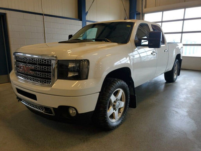  2014 GMC SIERRA 2500HD DENALI W/ REAR VIEW CAMERA