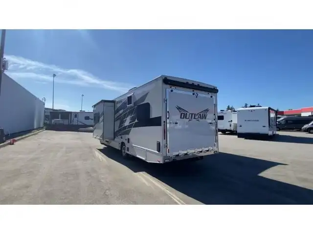 2024 Thor Motor Coach Outlaw 29J in RVs & Motorhomes in Abbotsford - Image 11