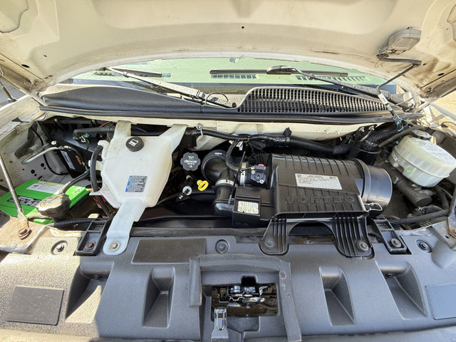 2016 GMC Savana LT - 15 PASSENGER in Cars & Trucks in Oakville / Halton Region - Image 3