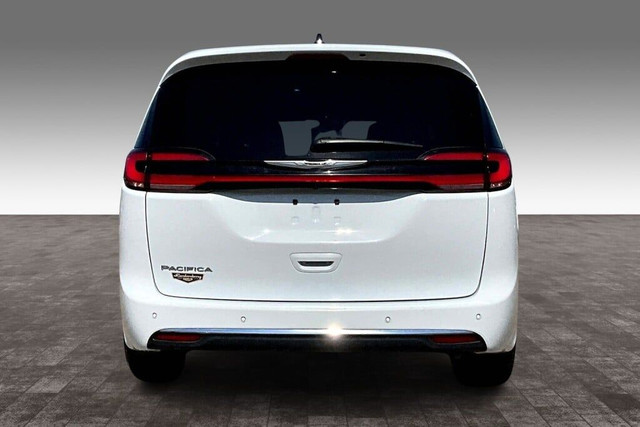 2024 Chrysler Pacifica Touring L in Cars & Trucks in Edmonton - Image 4