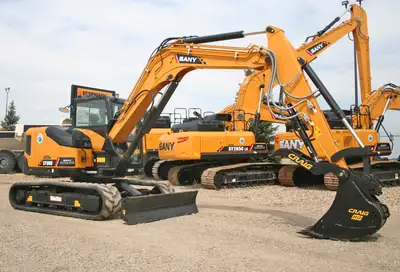 The SY80U is a reduced tail swing machine with excellent stability, the offset boom is designed to m...