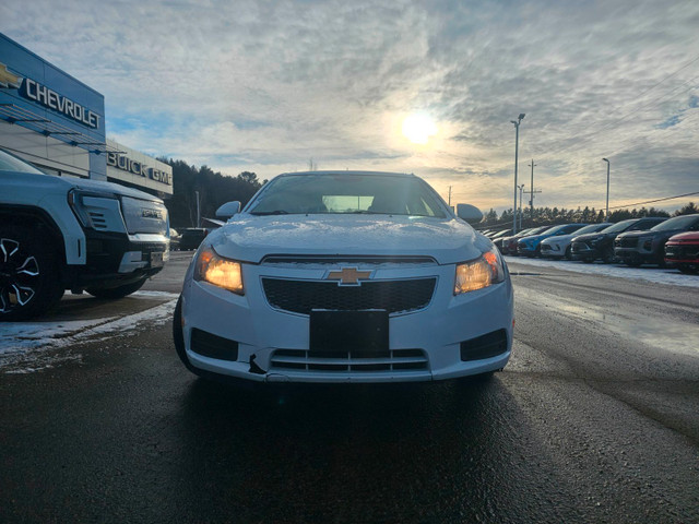 2014 Chevrolet Cruze 2LT Leather | Sunroof | Bluetooth | Heated  in Cars & Trucks in Trenton - Image 2