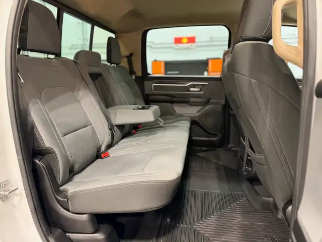 2019 RAM 1500 BIG HORN 4X4 CREW CAB *SAFETIED* *CLEAN TITLE* in Cars & Trucks in Winnipeg - Image 32