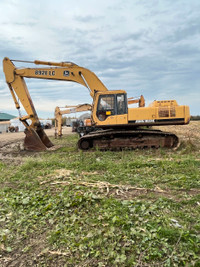 John Deere 892ELC Excavator