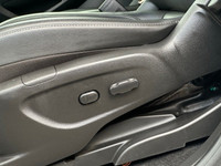 6 way drivers power seat, 10 airbags, apple carplay/android auto, 18" machined aluminum wheels, back... (image 9)