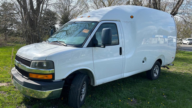 2014 Chevrolet Express Commercial Cutaway G3500 in Cars & Trucks in Oakville / Halton Region - Image 4