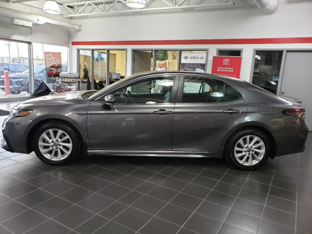 2021 Toyota Camry SE - Heated Seats - Apple CarPlay in Cars & Trucks in Edmonton - Image 3