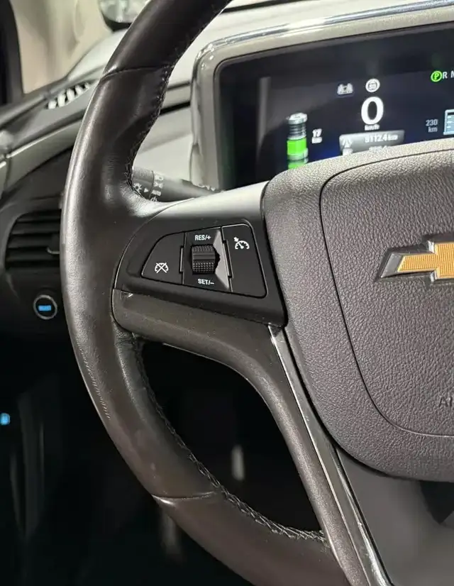 2015 CHEVROLET Volt FWD/CRUISE/CAMERA/BLTH/AC/MAGS/AUCUN ACCIDEN in Cars & Trucks in City of Montréal - Image 17