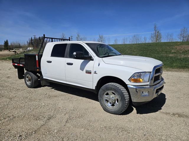 2012 Dodge 3500 HD Mega Cab in Cars & Trucks in Edmonton - Image 2