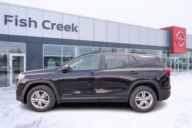 2022 GMC Terrain SLE | Backup Camera | Heated Seats in Cars & Trucks in Calgary - Image 3