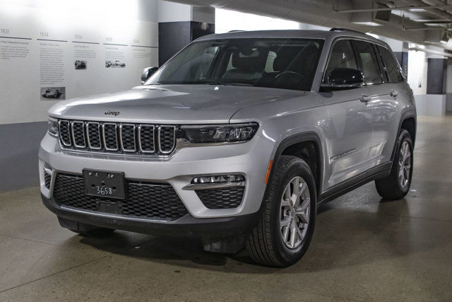 2022 Jeep Grand Cherokee Limited in Cars & Trucks in Edmonton - Image 4