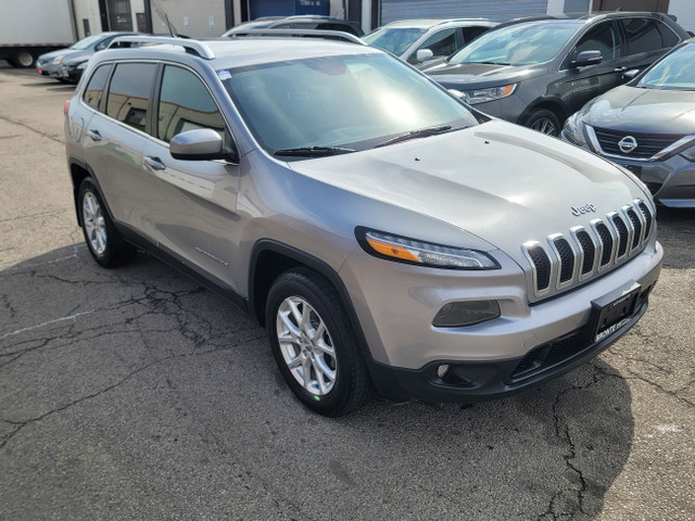 2014 Jeep Cherokee NORTH EDITION- 4WD- SERVICED- CERTIFIED in Cars & Trucks in Hamilton - Image 2
