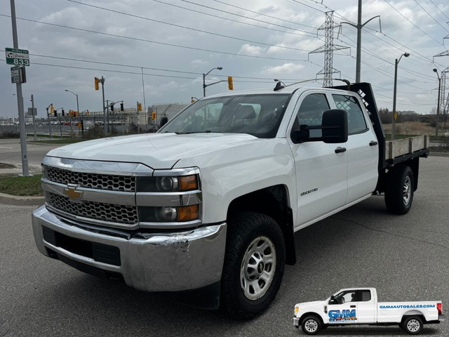 2019 Chevrolet SILVERADO 3500HD Crew Cab Flat Bed 4WD in Cars & Trucks in City of Toronto - Image 3