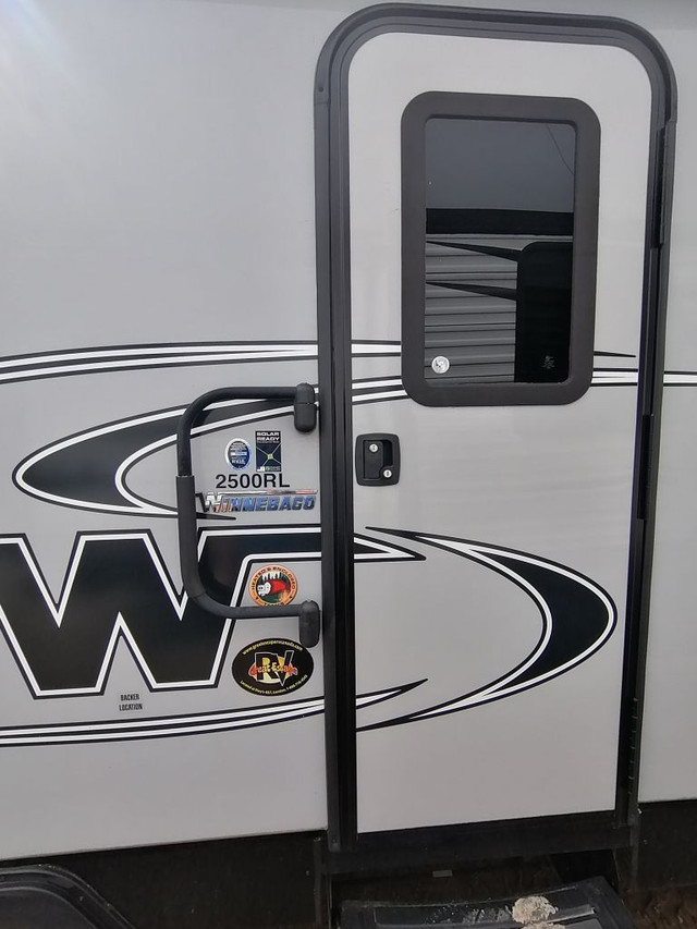 2019 WINNEBAGO MINNIE 2500RL in Travel Trailers & Campers in London - Image 3