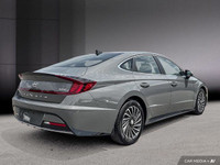 *2022 Hyundai Sonata Hybrid | Leather | Alloy Wheels | Low KM* Stylish and efficient, this 2022 Hyun... (image 4)