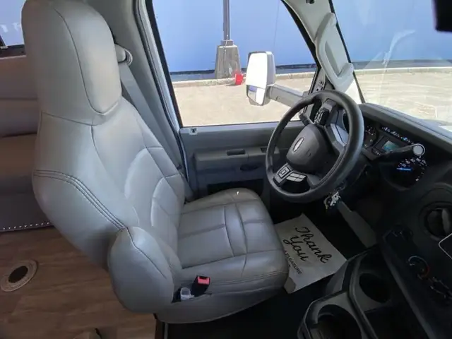 2024 Thor Motor Coach Outlaw 29J in RVs & Motorhomes in Abbotsford - Image 33