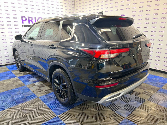 2023 Mitsubishi Outlander in Cars & Trucks in Ottawa - Image 3