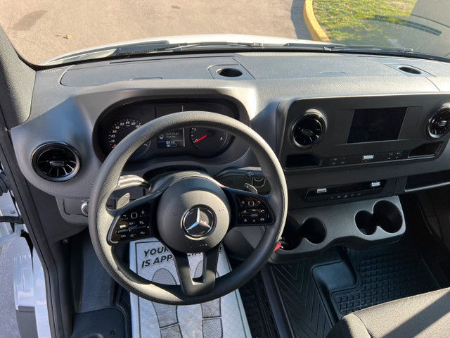 2022 Mercedes-Benz Sprinter Van Mercedes Benz- SPRINTER 2500- Lo in Cars & Trucks in Oakville / Halton Region - Image 4