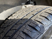 This Ford Edge has a powerful Intercooled Turbo Premium Unleaded I-4 2.0 L/122 engine powering this... (image 7)