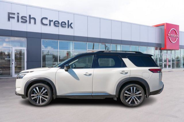 2024 Nissan Pathfinder Platinum | One Owner | No Accidents in Cars & Trucks in Calgary - Image 3