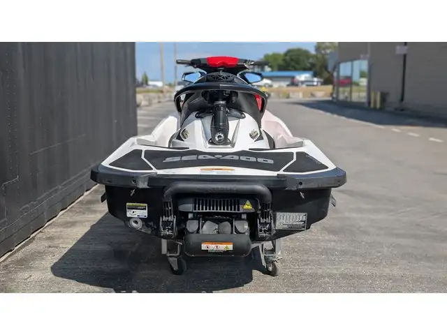 2011 Sea-Doo GTI WAKE 155 in Personal Watercraft in St. Catharines - Image 6