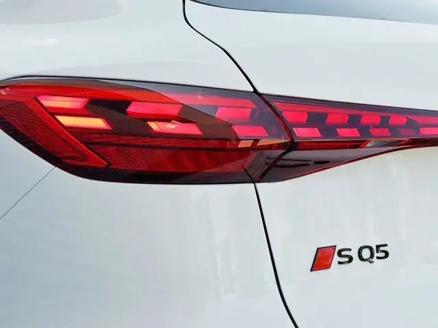 2025 Audi SQ5 Sportback Progressiv dans Autos et camions dans Région de Windsor - Image 17