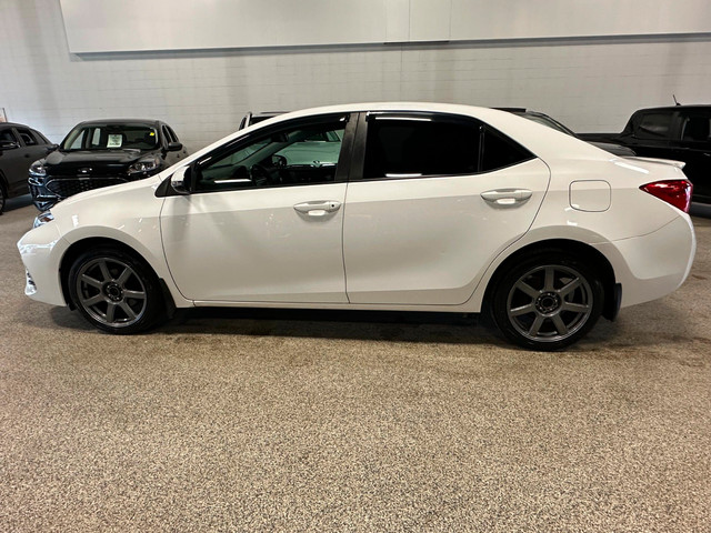 2019 Toyota Corolla SE in Cars & Trucks in Calgary - Image 2