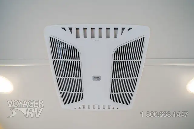 2025 Winnebago Navion 24J in RVs & Motorhomes in Kelowna - Image 37