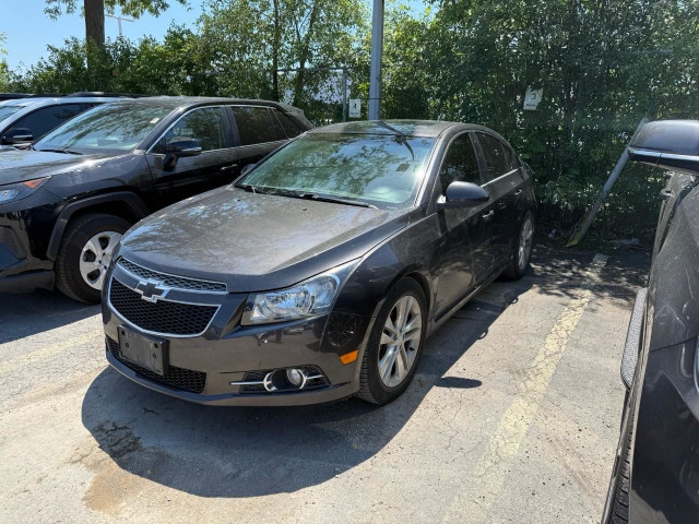 2014 Chevrolet Cruze 2LT SUNROOF | LEATHER | HEATED SEATS | V... in Cars & Trucks in London