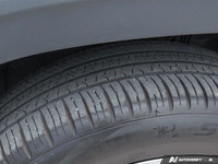 ROOF RACK BARS & BOX Engine: Regular Unleaded V-6 3.6 L/220 L/100Km City: 13.8 L/100Km Hwy: 10.2 Saf... (image 9)