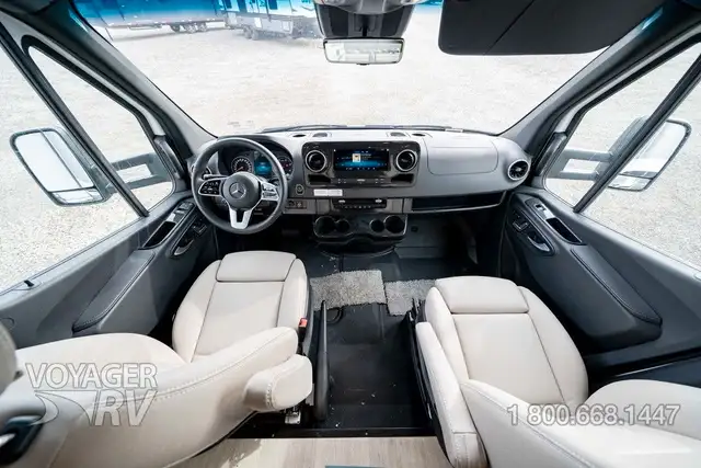 2025 Winnebago Navion 24J in RVs & Motorhomes in Kelowna - Image 38