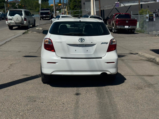 2012 Toyota Matrix 4dr Wgn Man FWD in Cars & Trucks in Calgary - Image 4