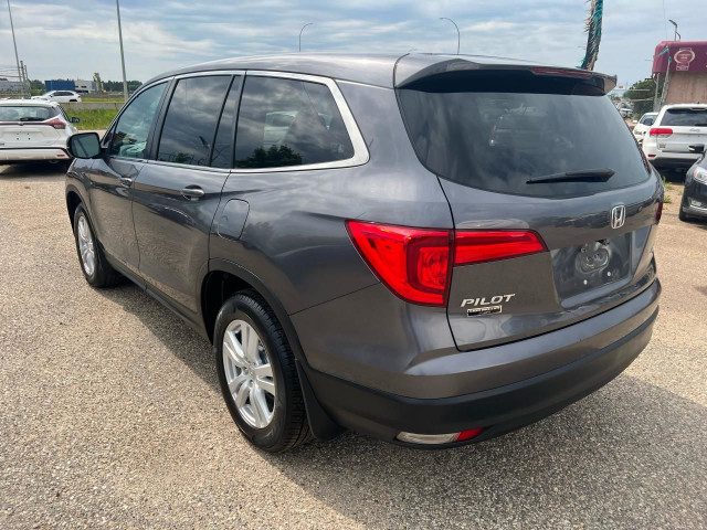 2017 Honda Pilot LX 7 Passenger + Safety AWD, Heated Seats BUC in Cars & Trucks in Edmonton - Image 4